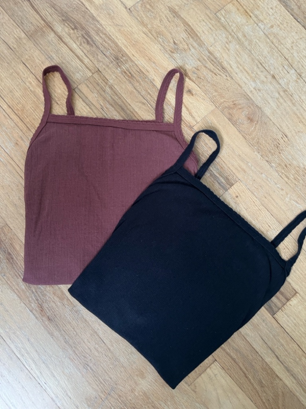 Set of 2 - Old Navy Women’s Scallop-Trimmed Pointelle-Knit Cami Tank Tops